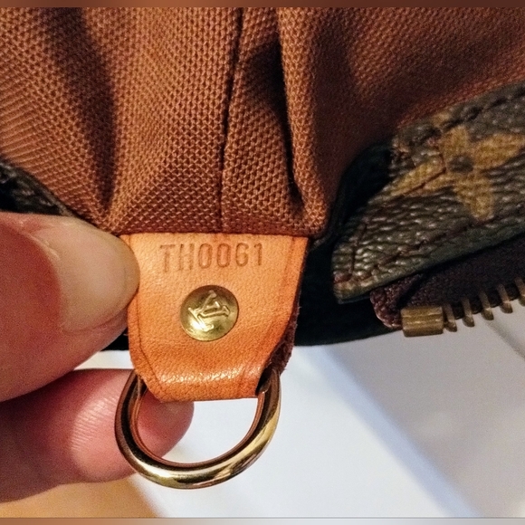 Louis Vuitton Cabas Mezzo GM  Dustbag, Lock And Key Pre Loved Condition - Picture 12 of 14